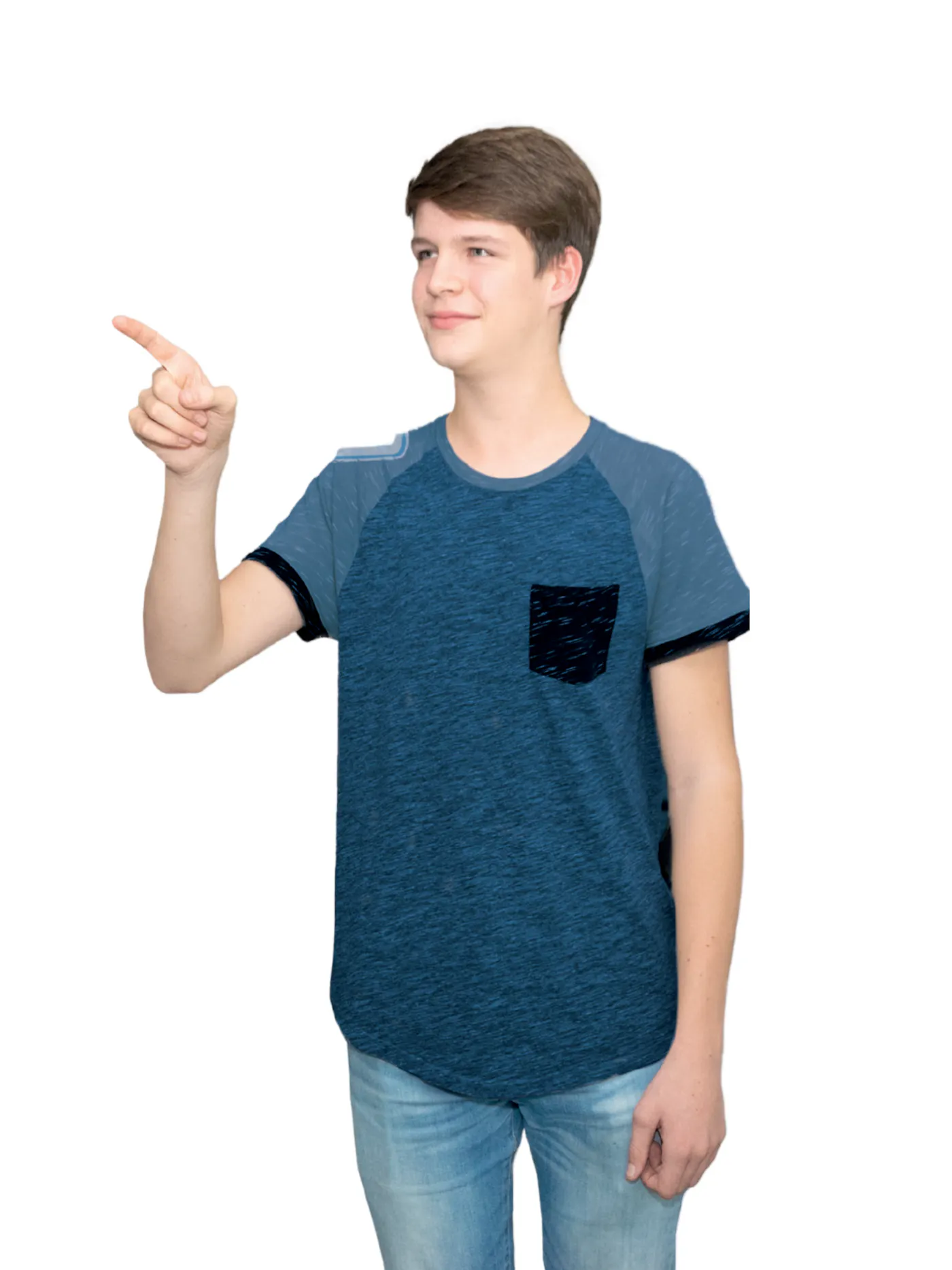 Ein junger Bursche in Jeans und T-Shirt auf weißem Hintergrund