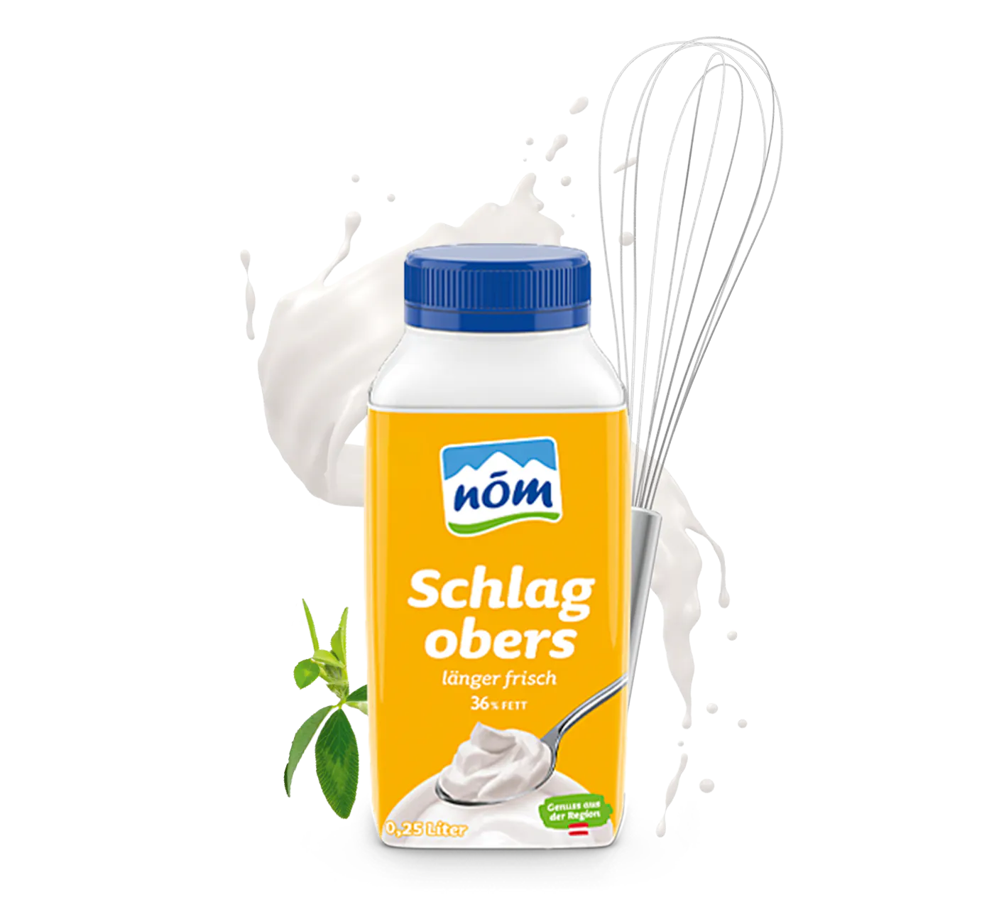 Eine 250 ml Packung Schlagobers in gelb gehalten und der Abbildung von geschlagenem Schlagobers auf einem Löffel. Umgeben ist die Packung von einer grünen Pflanze, einem Schneebesen und einem Milchswirl