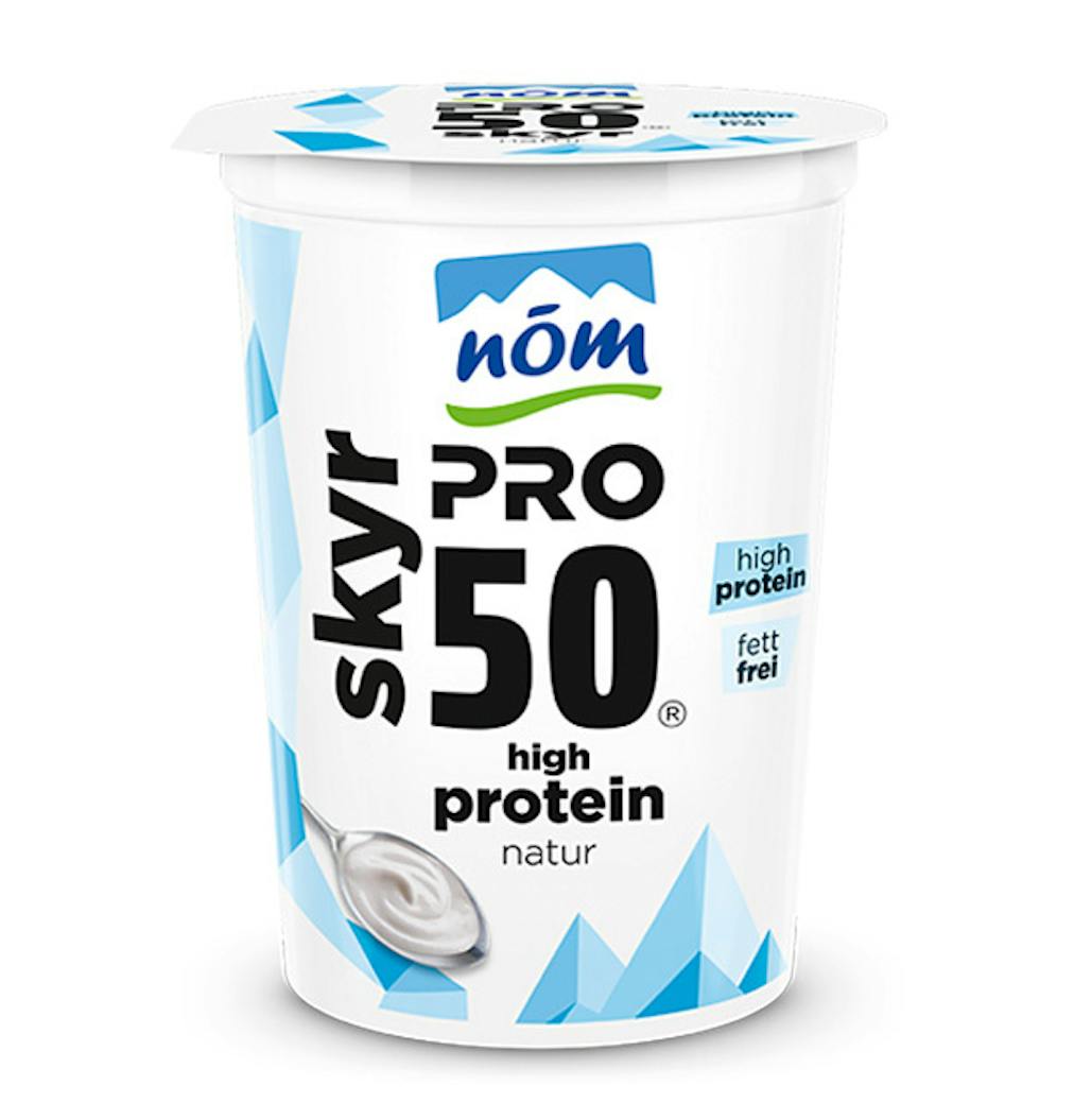 Becher NÖM PRO Skyr Natur, weiß mit hellblauen Mustern, Aufschrift: high protein, fettfrei.